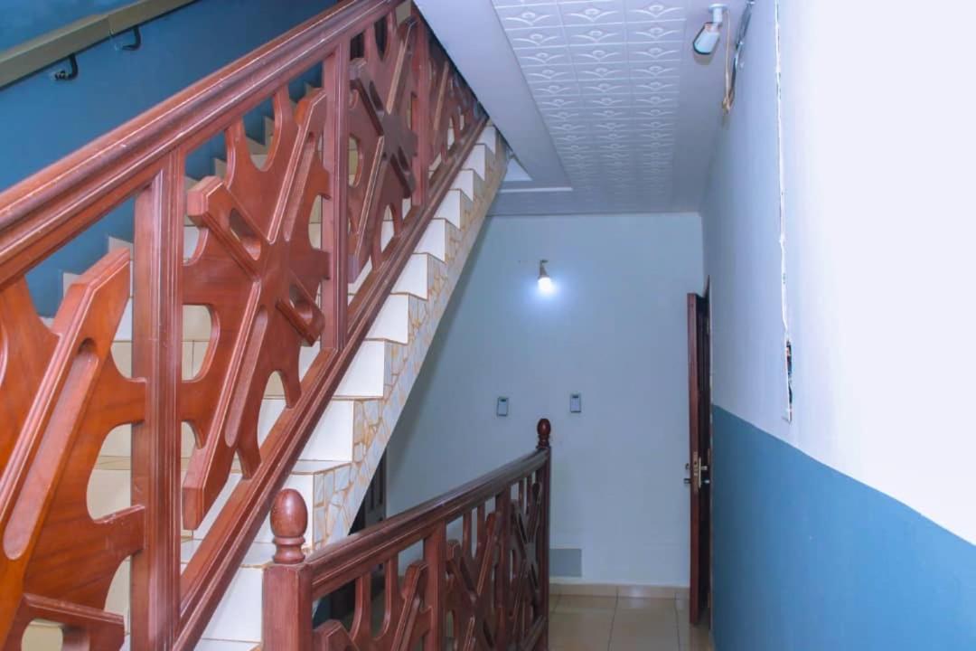 Appartement Meuble 2 Chambres Montee Jouvence Yaoundé Eksteriør bilde