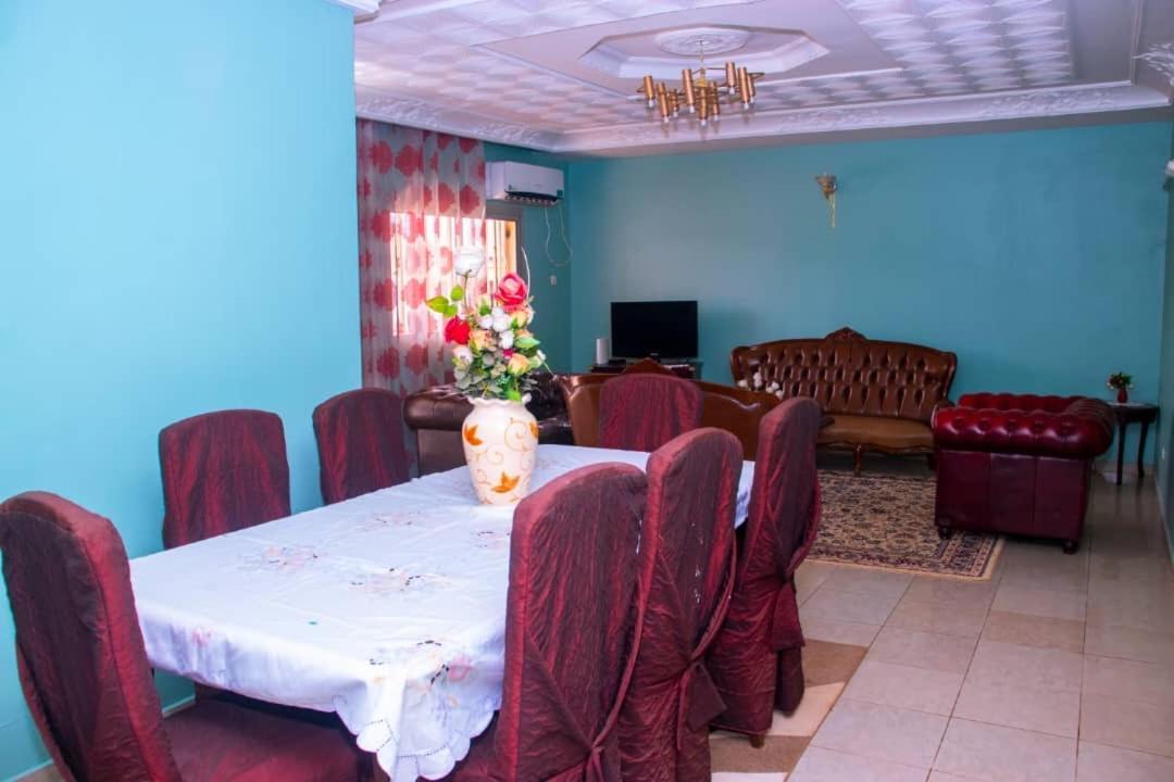 Appartement Meuble 2 Chambres Montee Jouvence Yaoundé Eksteriør bilde